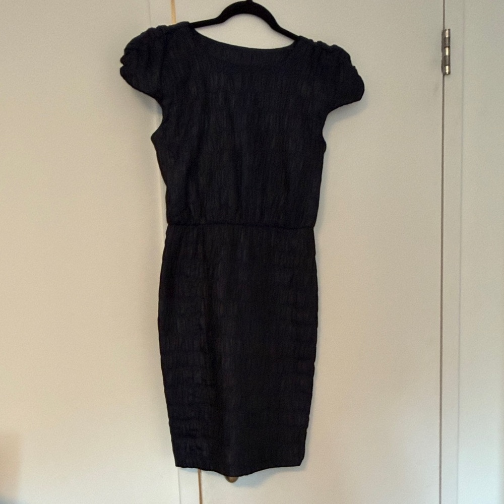 Cynthia Rowley Black Textured Short-Sleeve Midi Sheath Dress